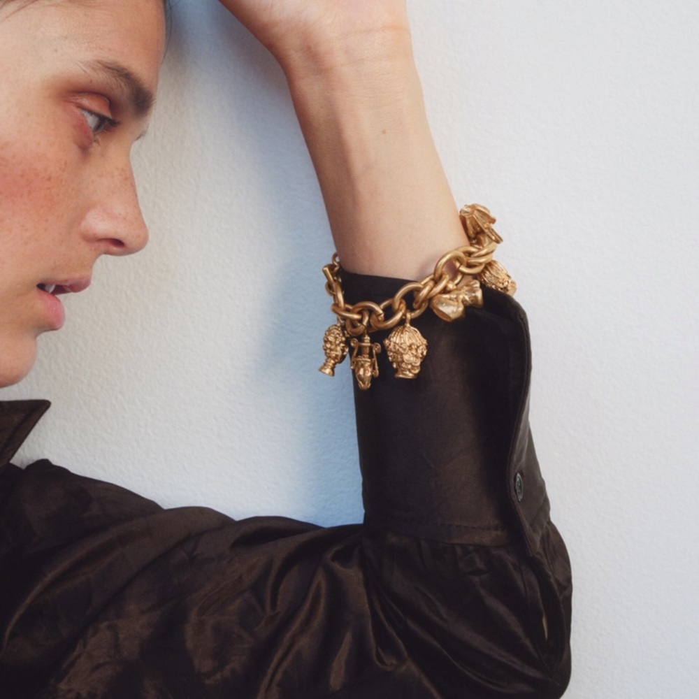 NWT Zara rare chunky faces & vaces charm statement bracelet